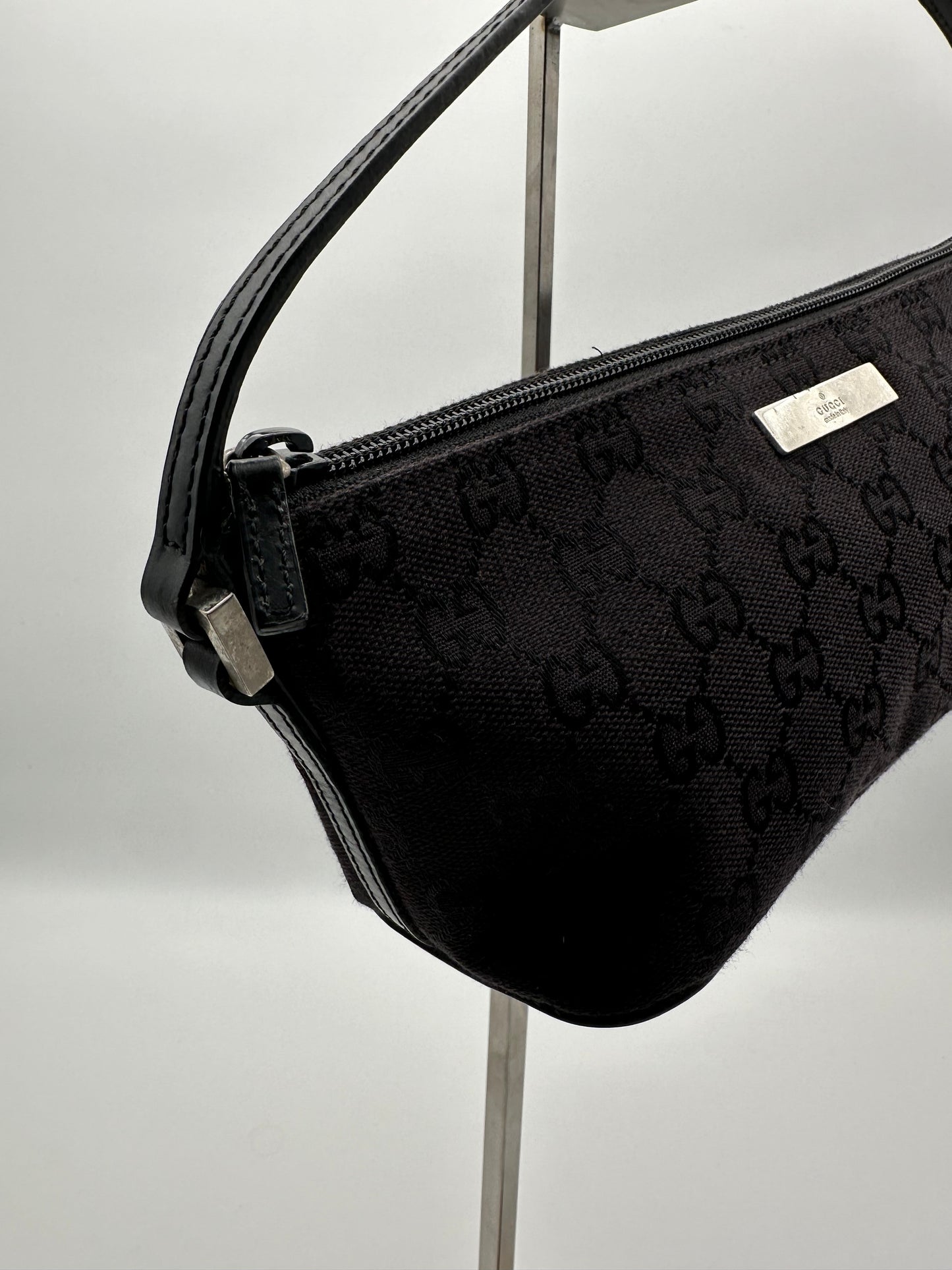 Gucci Vintage Boat Pochette Black on Black